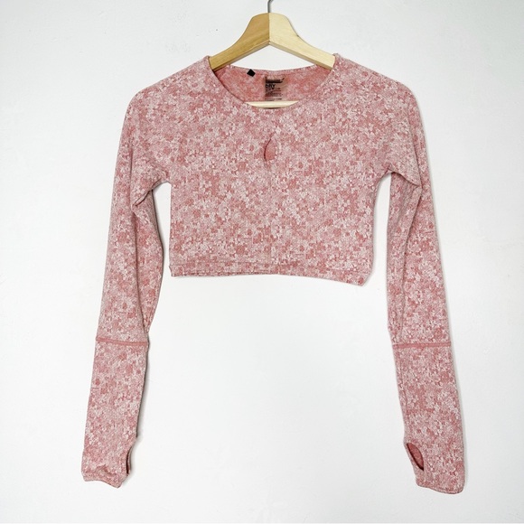 gymshark fleur texture long sleeve crop top - Picture 2 of 5